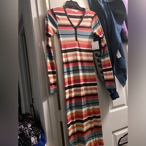 NWT O’Neil long sleeve maxi dress